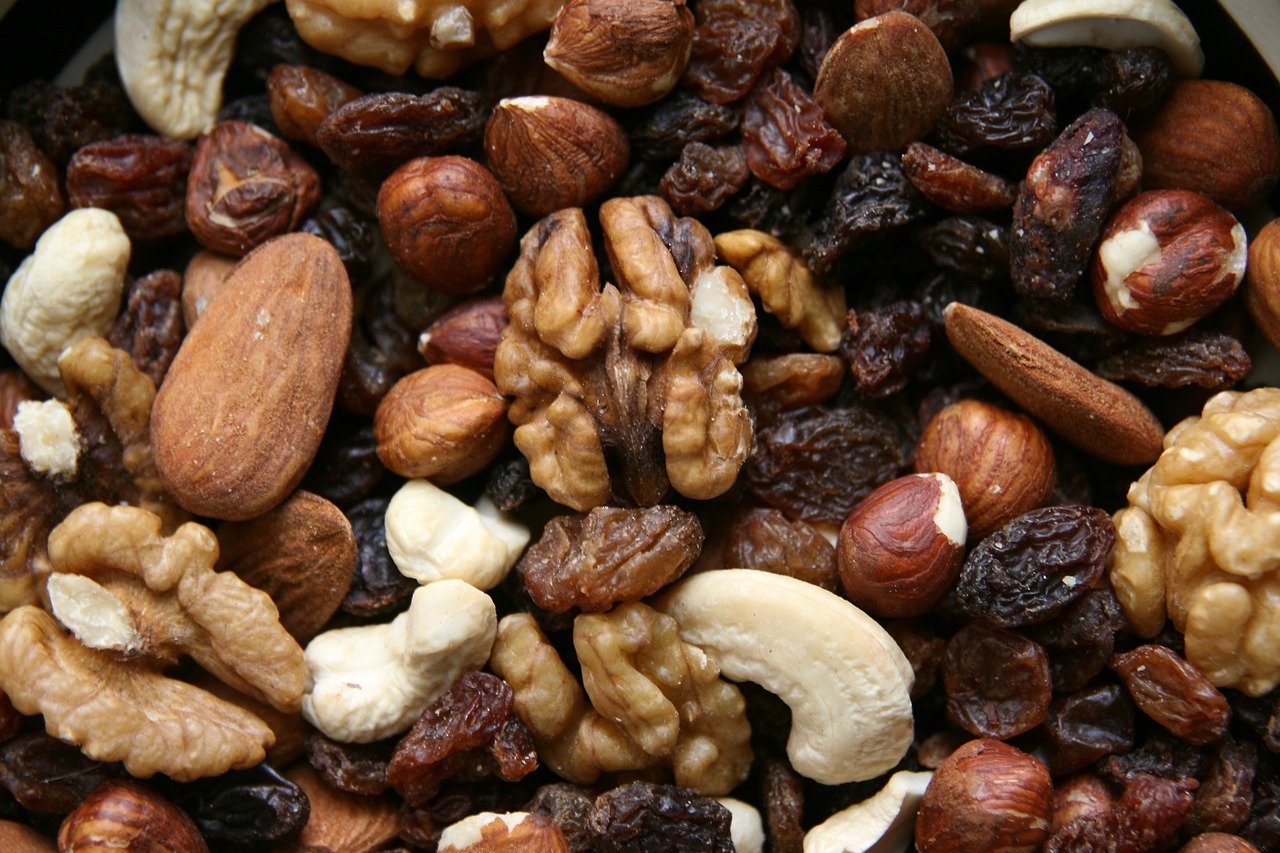 nuts, food, student feed-3841539.jpg